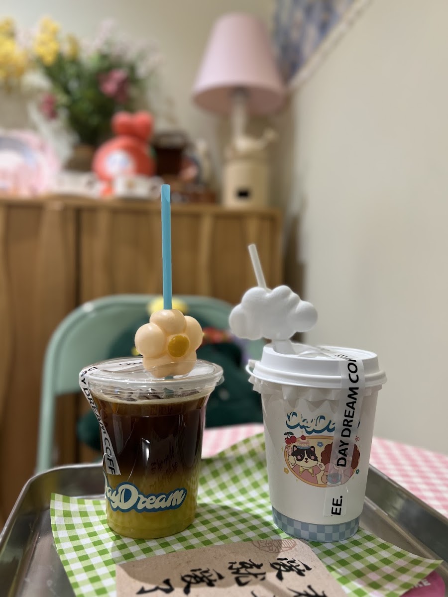 Day Dream Coffee & Boba Tea House-6