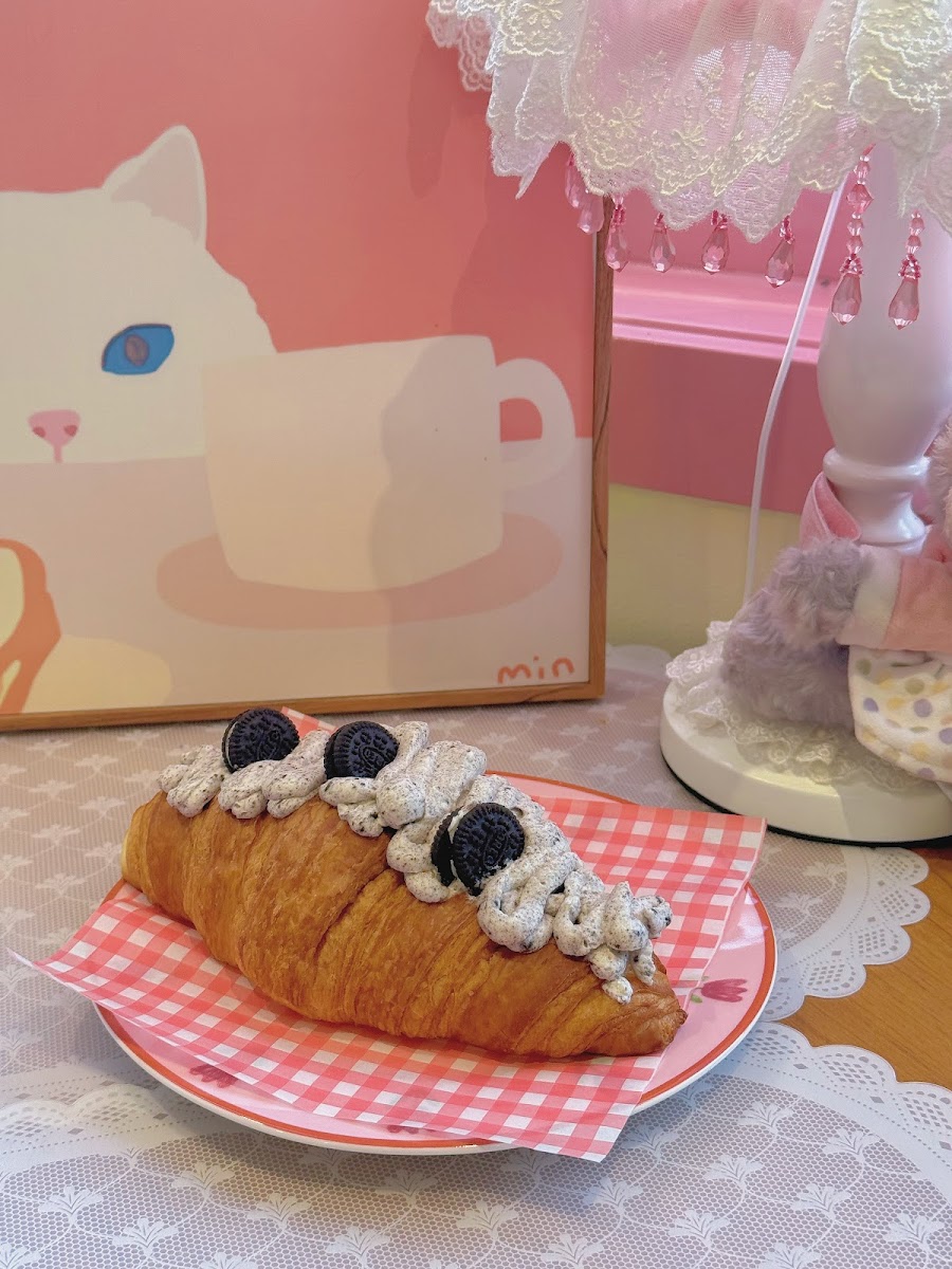 Day Dream Coffee & Boba Tea House-9